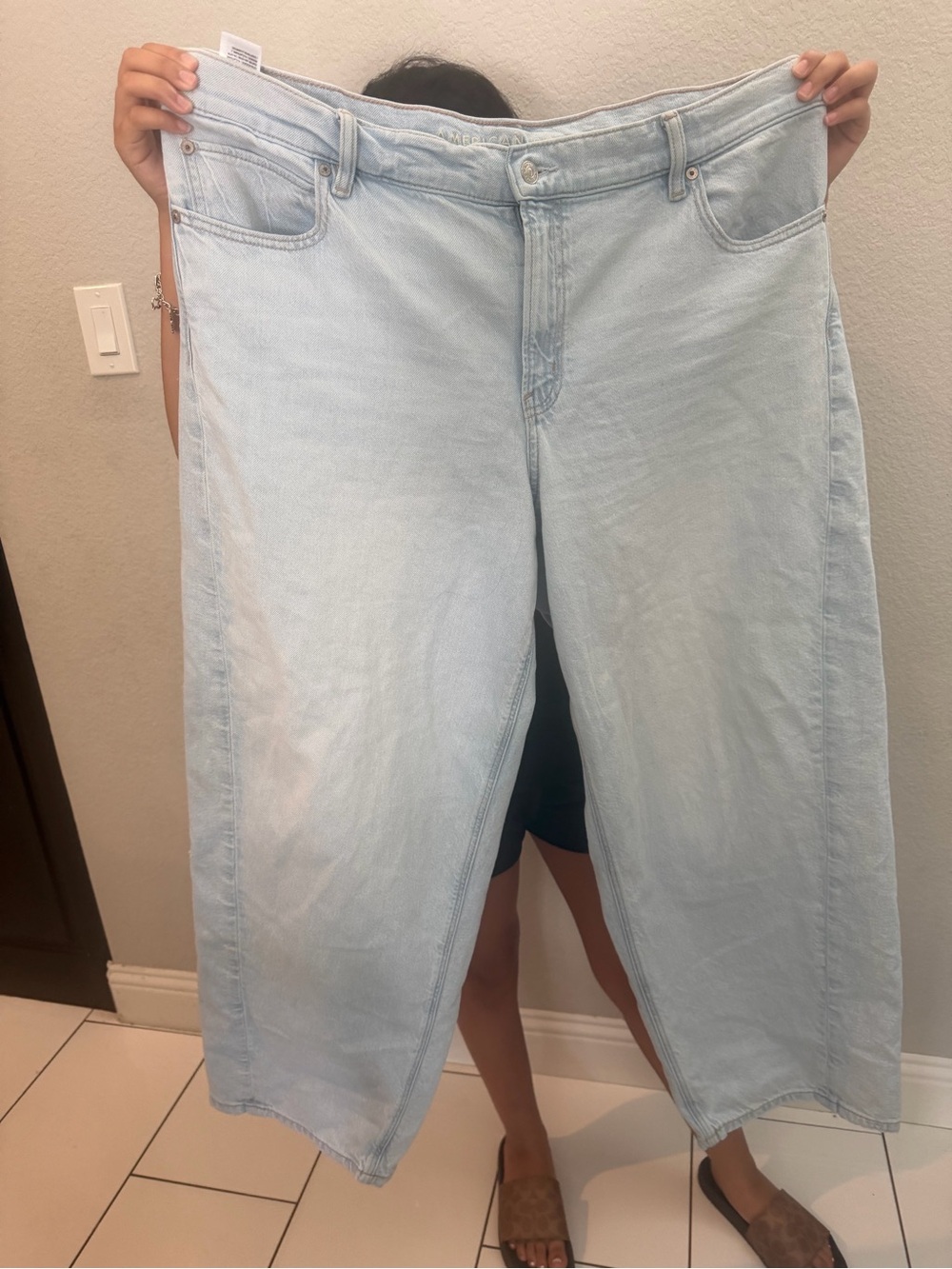 Light Wash Wide Leg Jeans American Eagle
